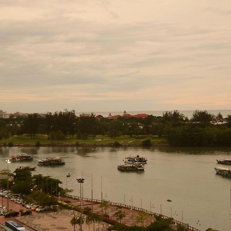 Mts @ Marina Court Resort Condo Kota Kinabalu Buitenkant foto